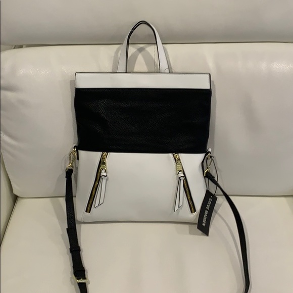 🌸 NWT 🌸 STEVE MADDEN BLACK & WHITE BAG WITH TAGS - Picture 1 of 6